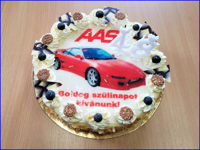 Gábor kollégánkat köszöntöttük születésnapja alkalmából