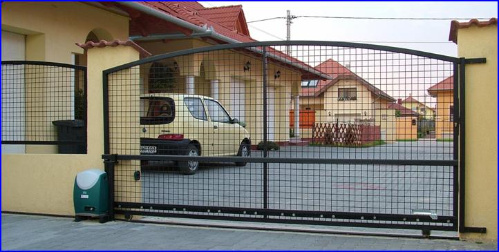 Kovácsoltvas tolókapu