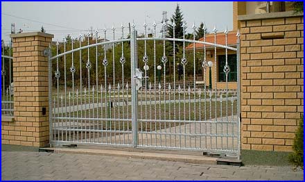 FAAC kapumozgató automatika